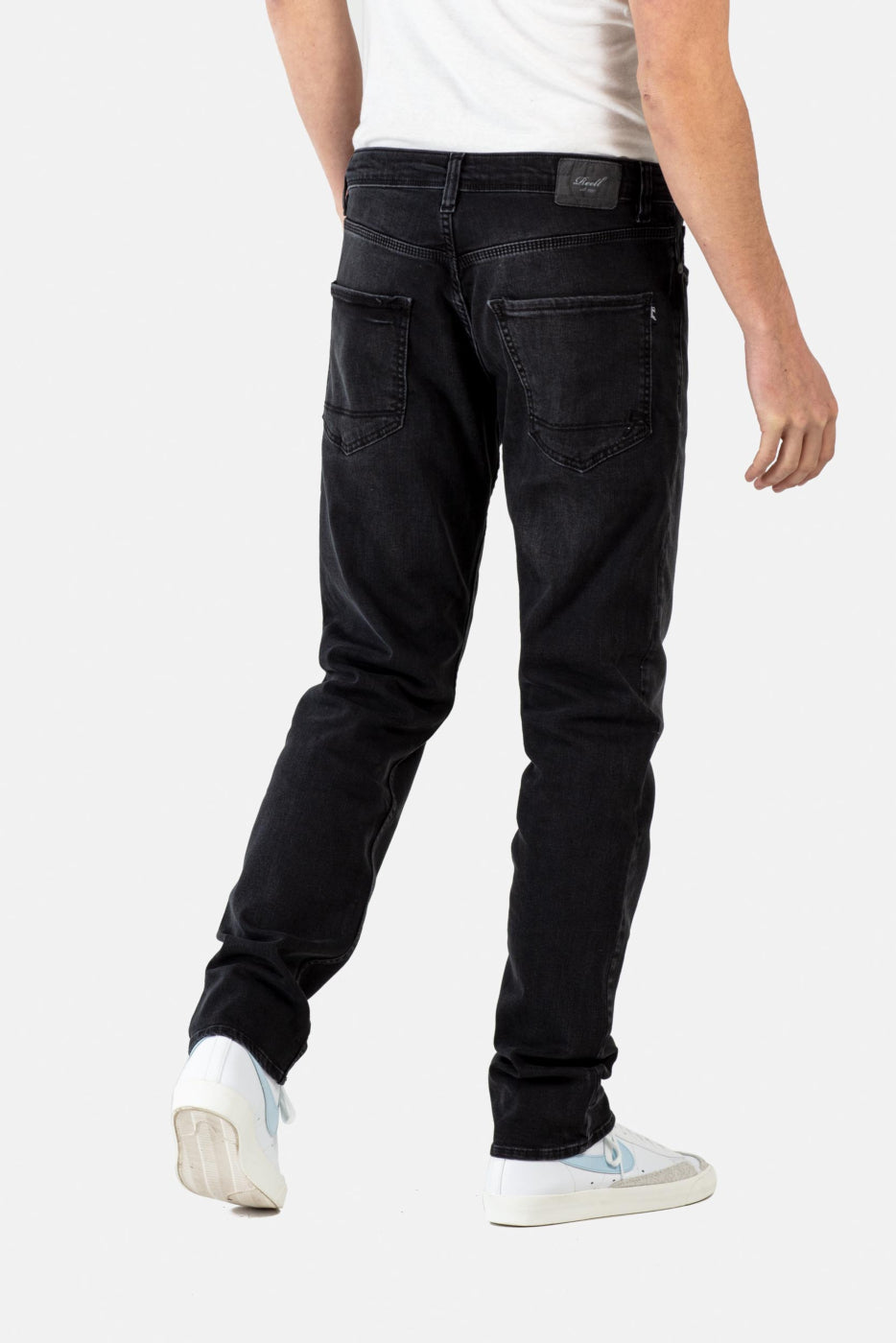 NOVA 2  Black Wash - Tapered Fit Jeans